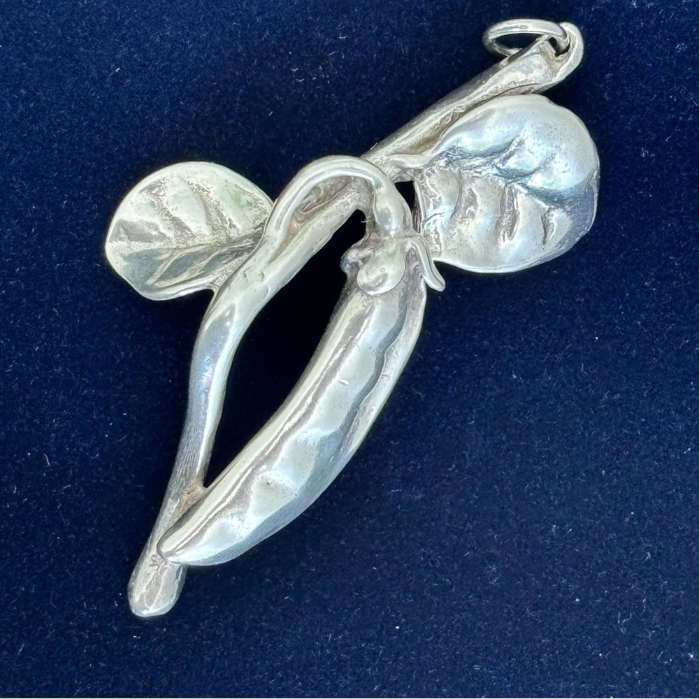 Vintage Israel Sterling Silver 925 Pea Pod  Pendant